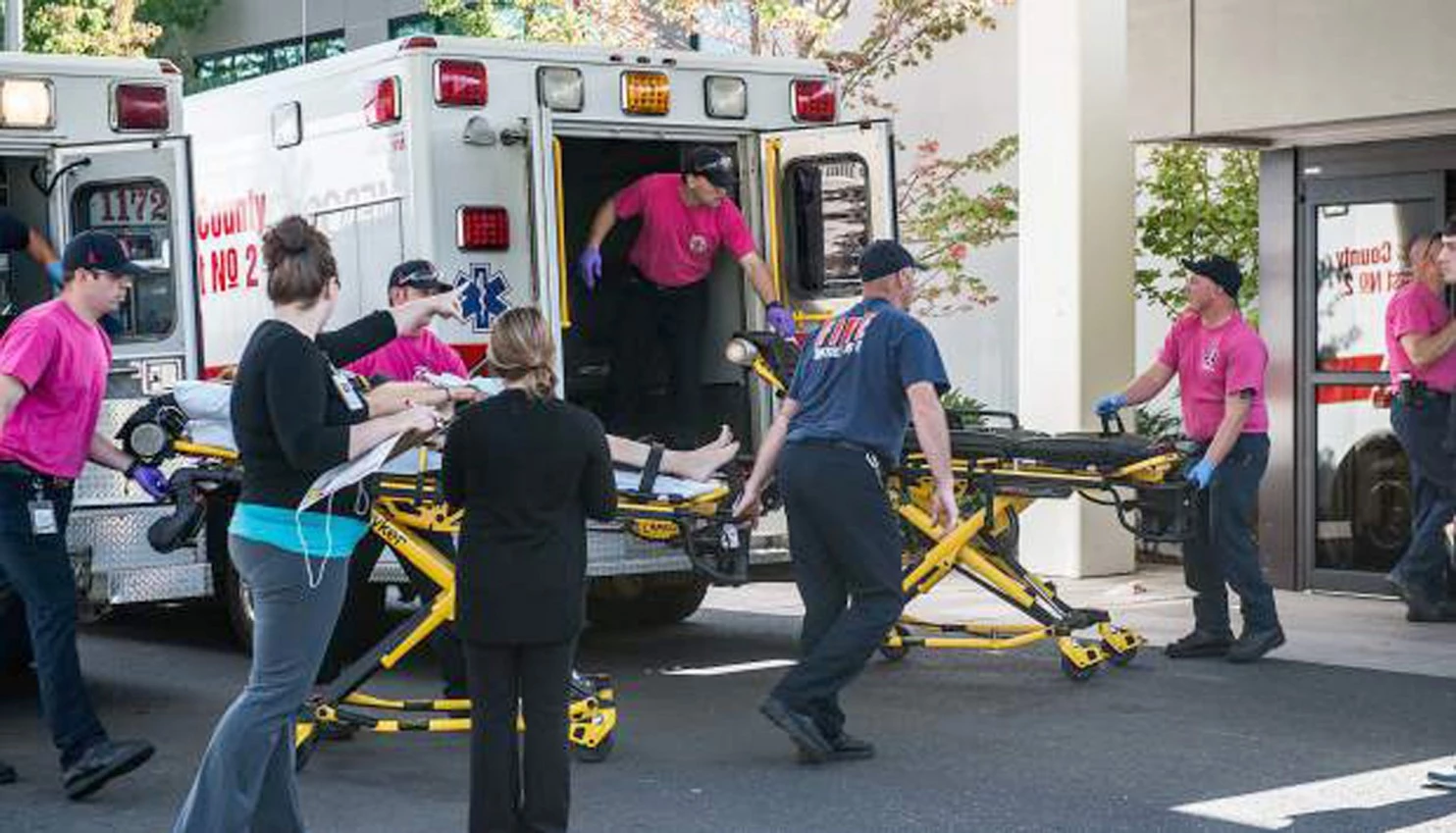 BREAKING 10 Killed 20 Injured At Oregon Community College By Gunman