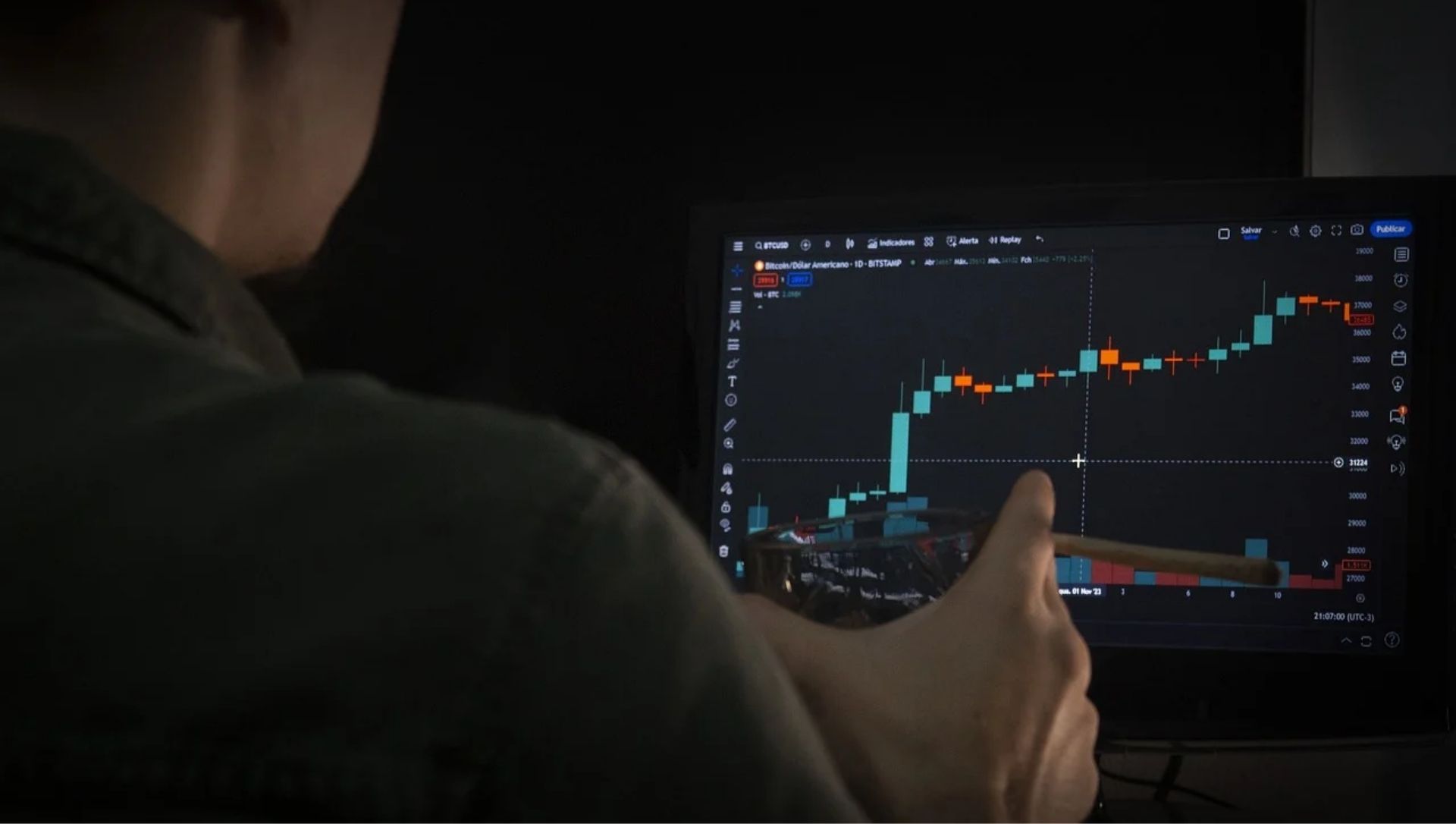 Bitcoin ETF Outflows Reach $1.5 Billion as Prices Decline